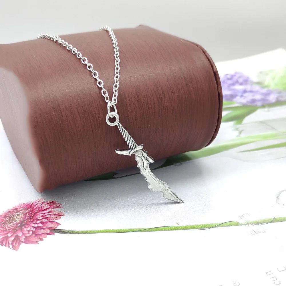 "Anime-Inspired Fashion Necklace – Stylish & Minimalist Cosplay Jewelry"